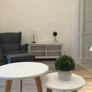  Apartment Shabby Chic | Hungary